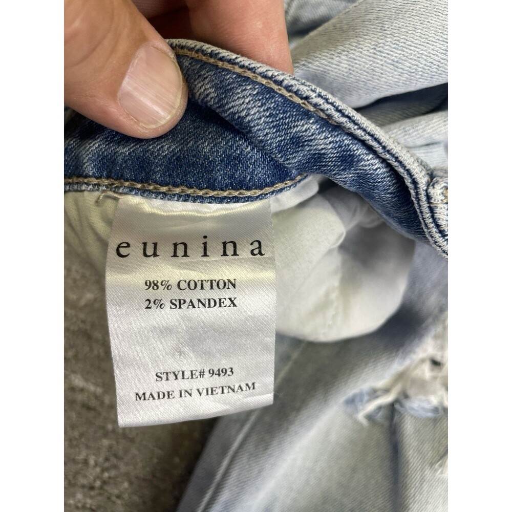 Eunina Tori women’s size 5 high rise mom Jean, crop light wash distressed jeans - Picture 8 of 11